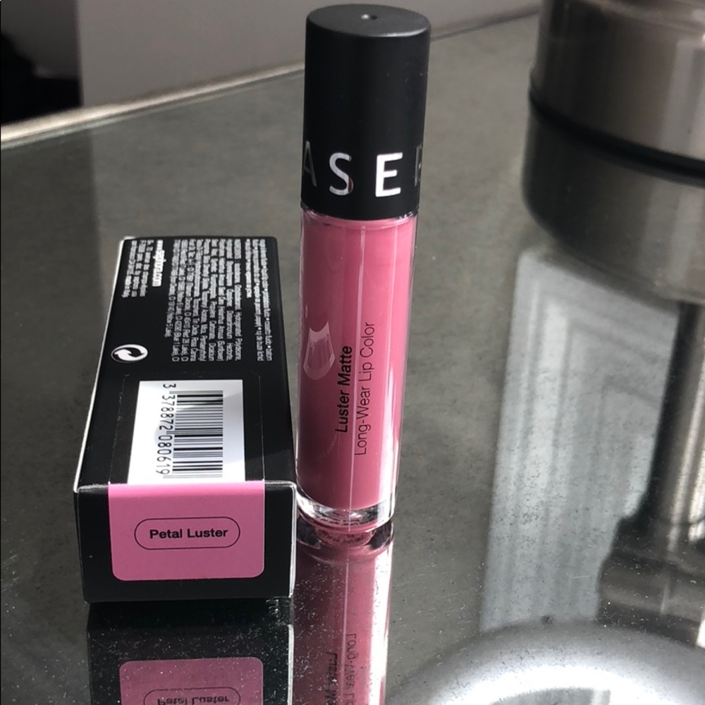 Sephora Collection Luster Matte Shade:Petal Luster